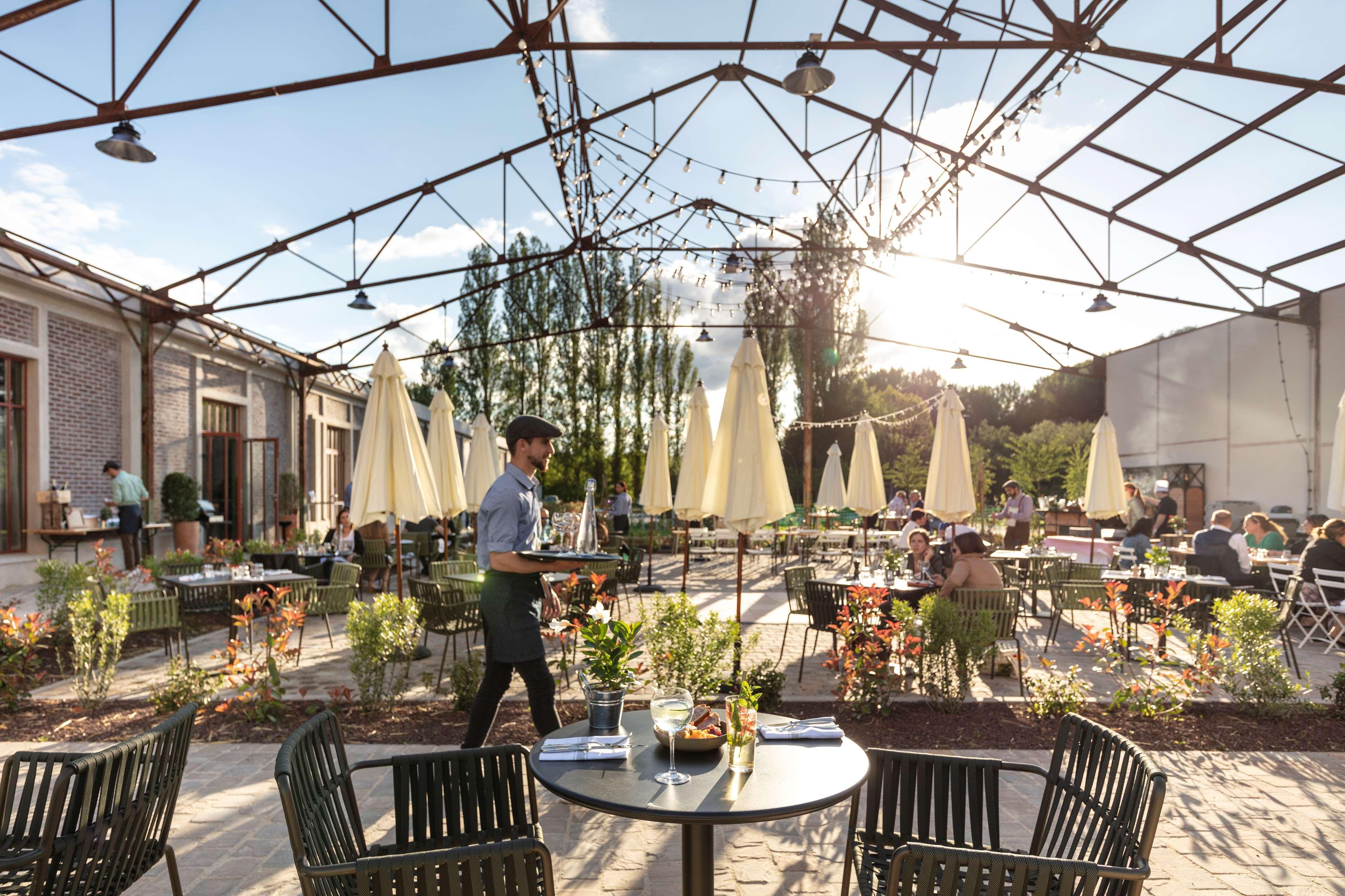 Hyatt Regency Chantilly Hotel Vineuil-Saint-Firmin Exterior photo