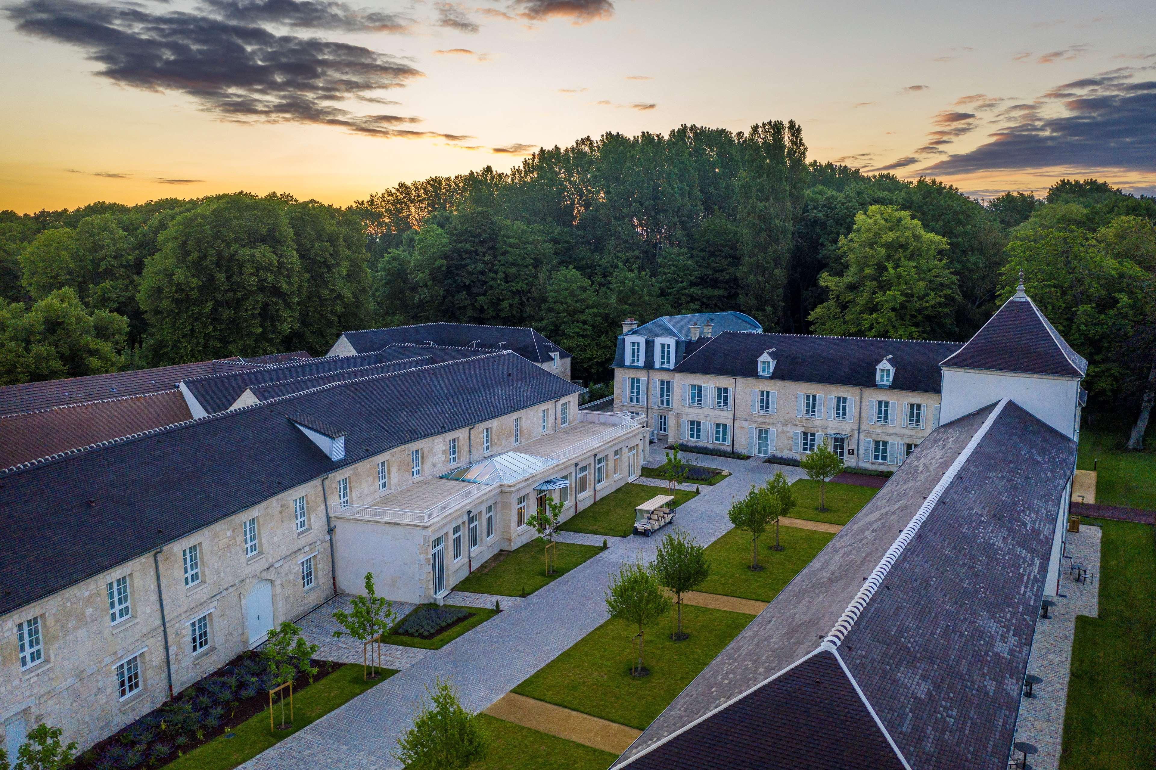 Hyatt Regency Chantilly Hotel Vineuil-Saint-Firmin Exterior photo