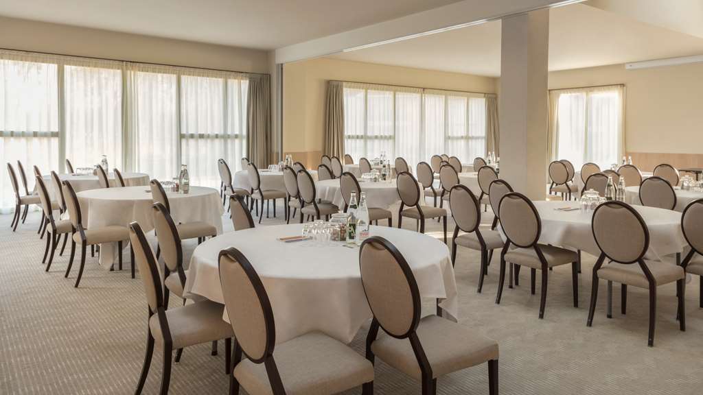 Hyatt Regency Chantilly Hotel Vineuil-Saint-Firmin Facilities photo